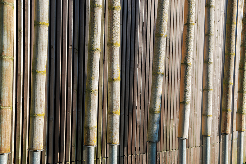 détail architecture structure bambou et bois